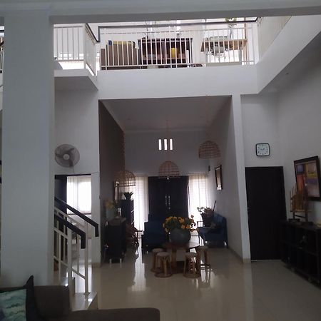 Villa Padasuka Raisa By Grorental Bandung Buitenkant foto