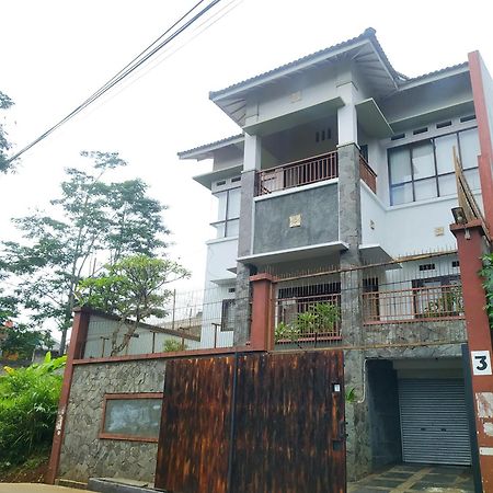 Villa Padasuka Raisa By Grorental Bandung Buitenkant foto
